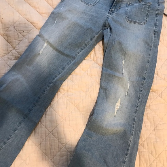❓Guess Distressed Bootcut Jeans - Picture 4 of 7